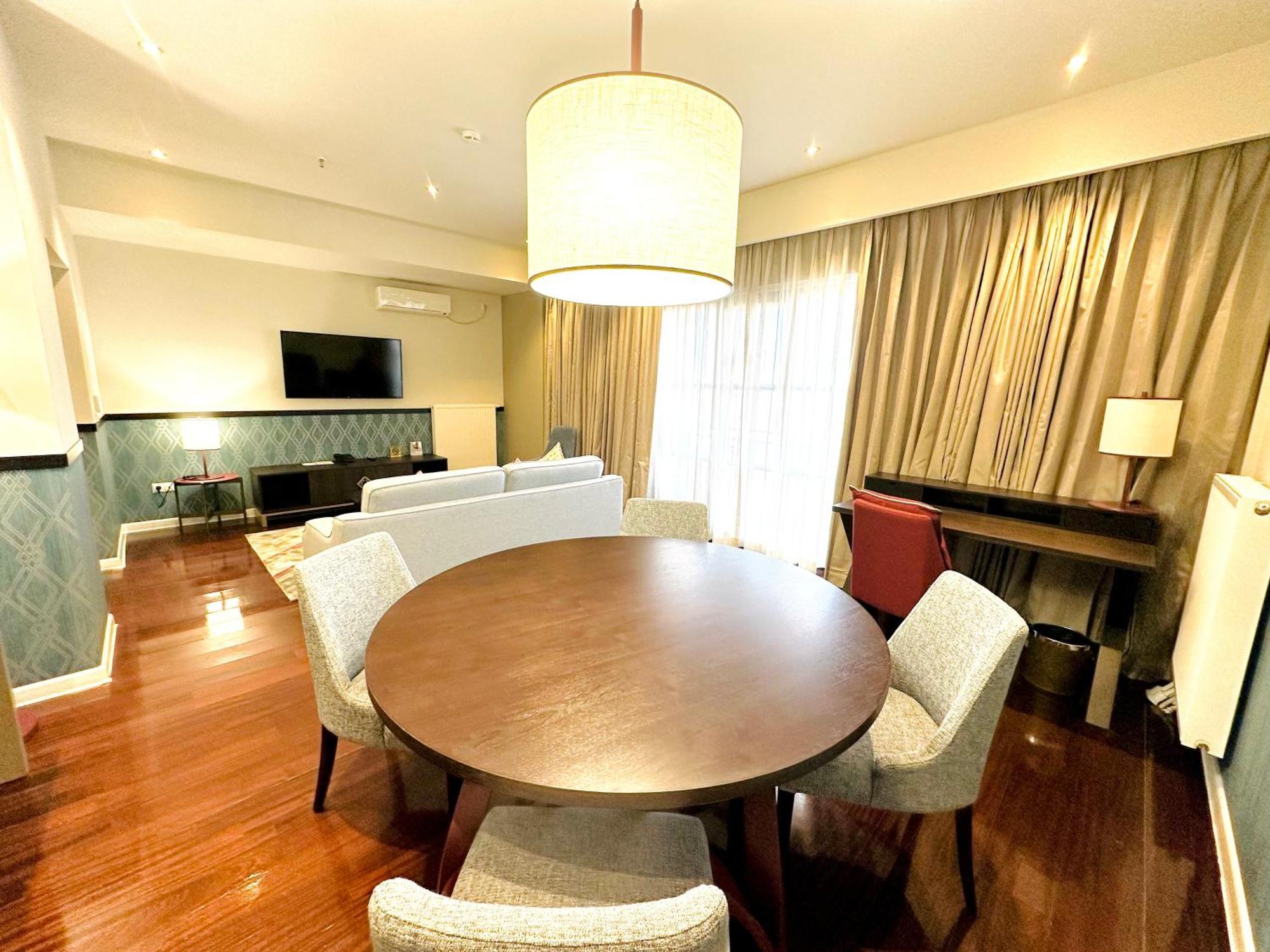 Somerset Centre Hotel