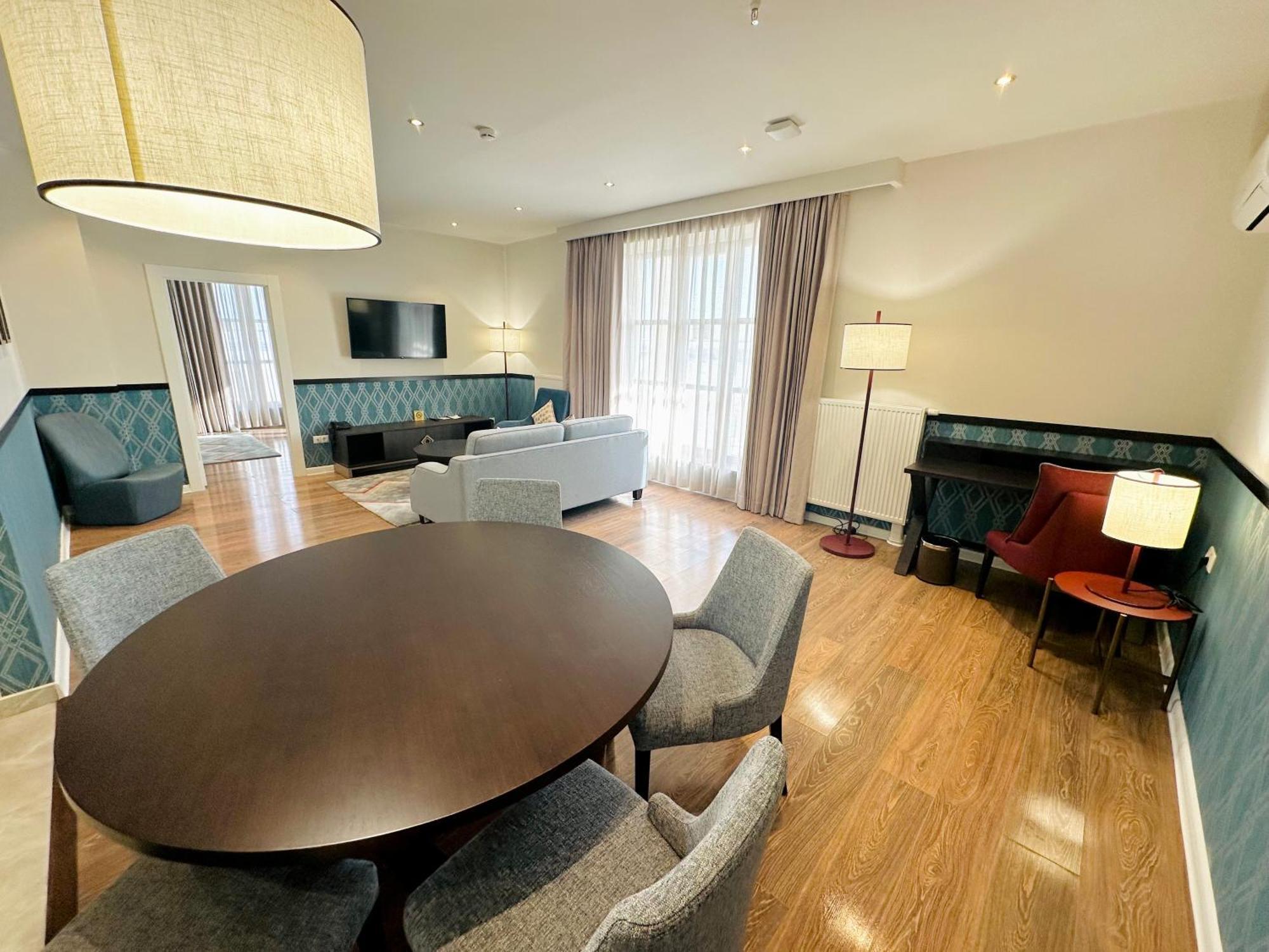 Somerset Centre Hotel Atyrau